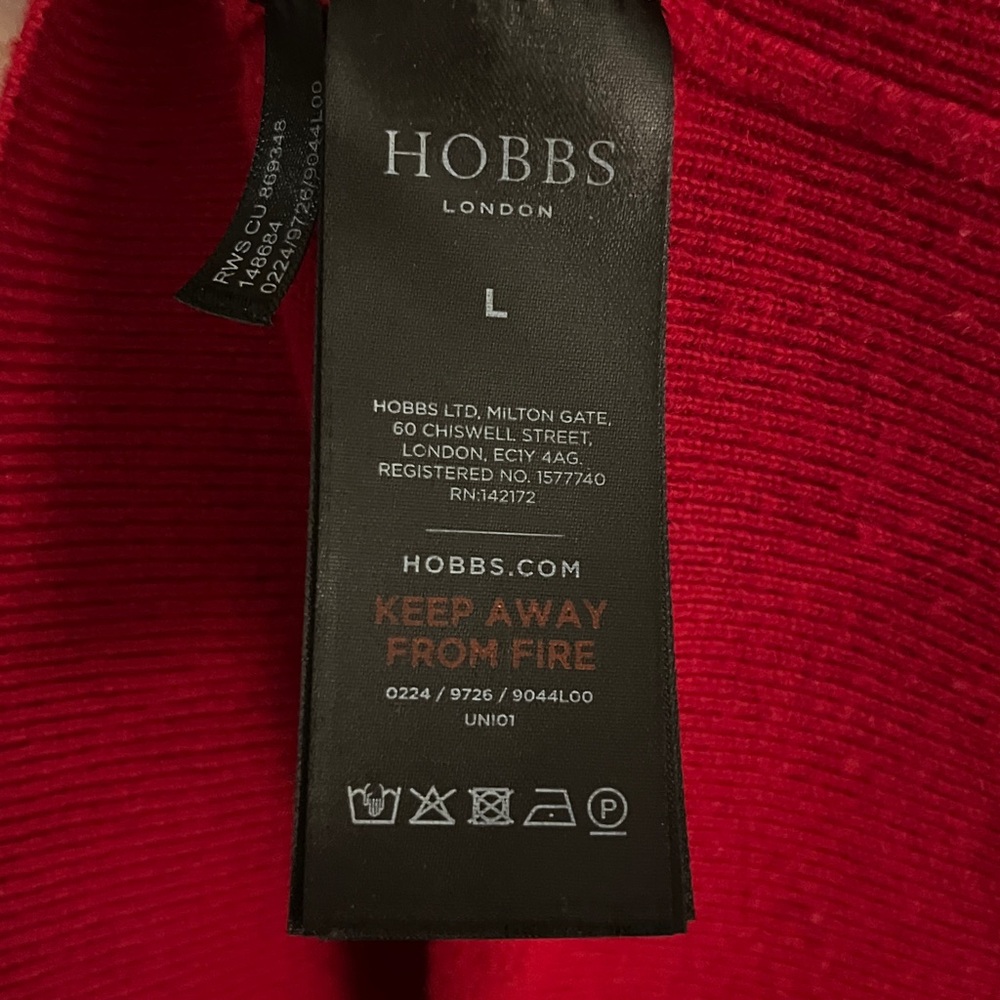 Elegant Red V-Neck Sweater - Picture 3 of 3